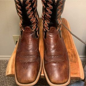 Ariat mens square toe cowboy boots
